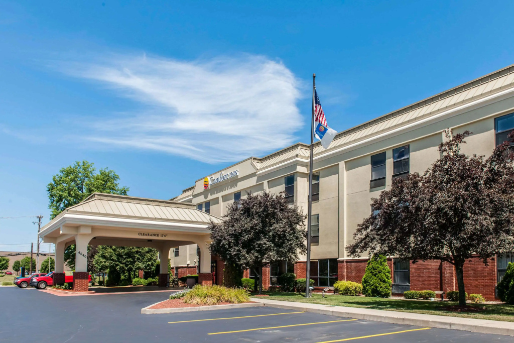 photo 1 of Comfort Inn Blue Ash North