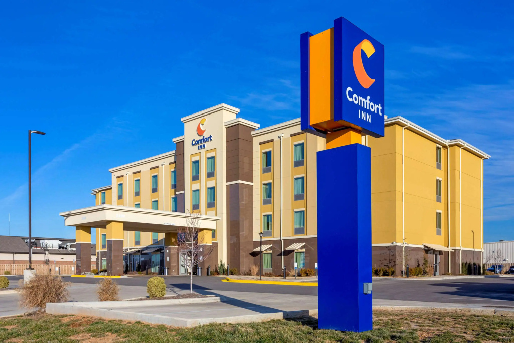 photo 1 of Comfort Inn Jonesboro Central