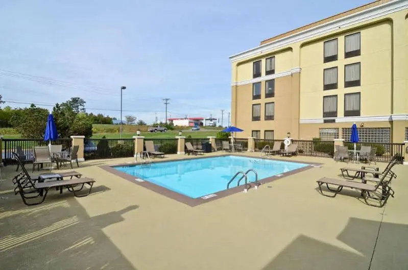 photo 1 of Holiday Inn Express Burlington