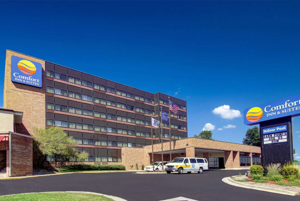 photo 1 of Comfort Inn & Suites Madison - Airport