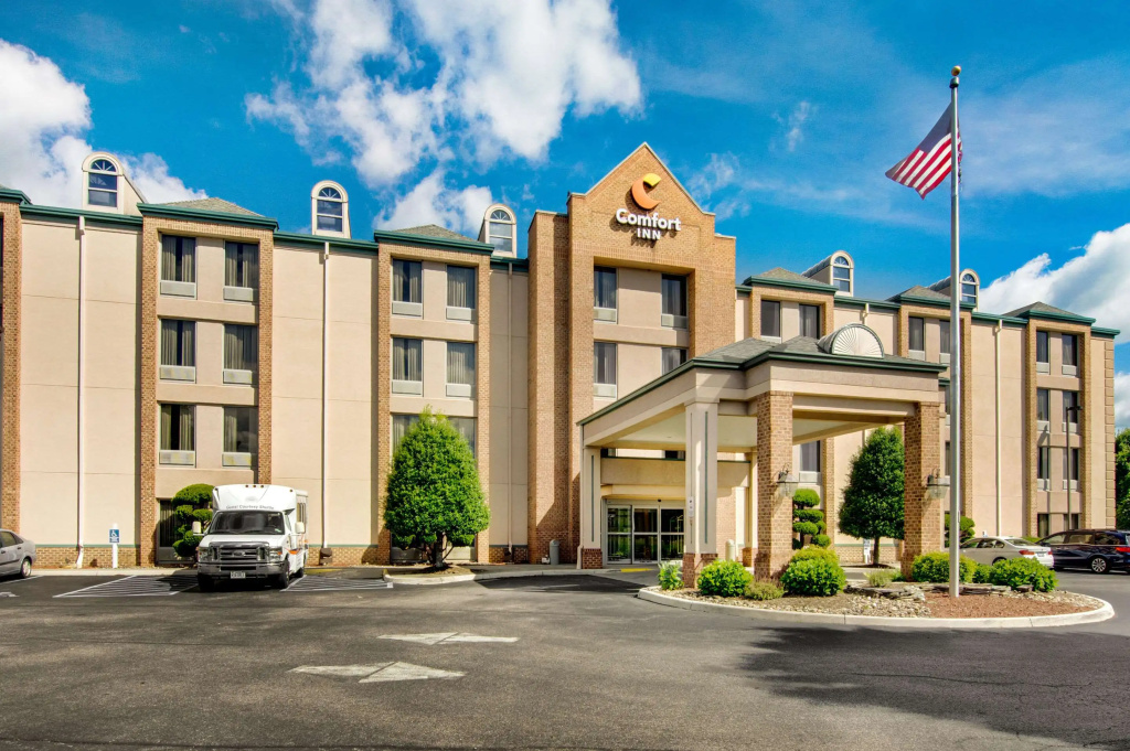 photo 1 of Comfort Inn Airport