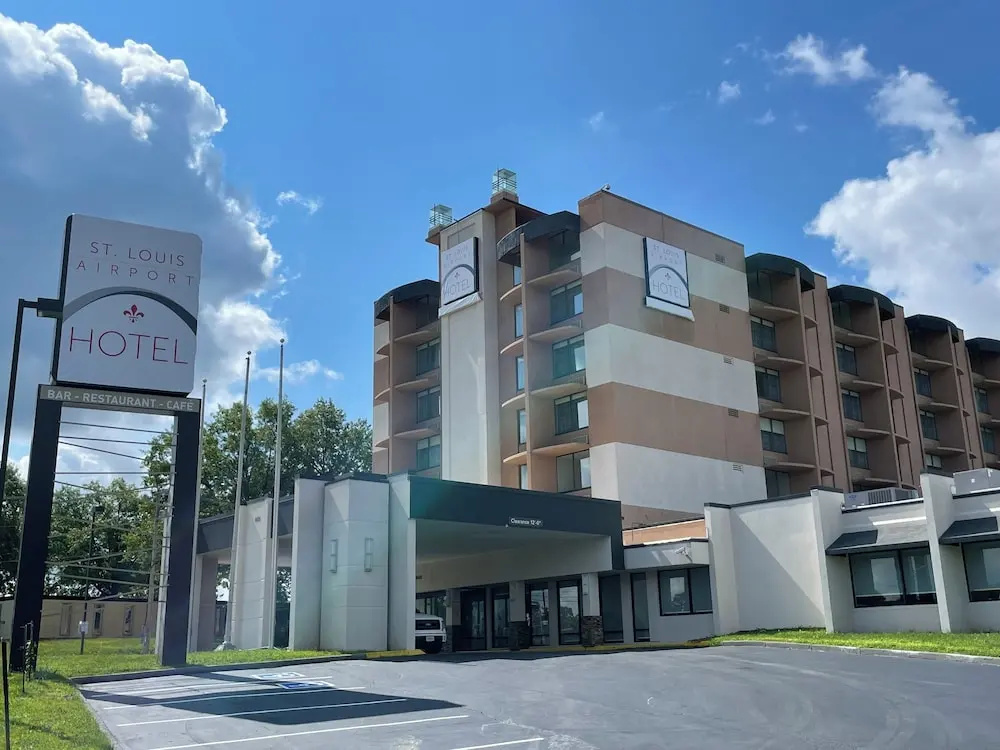photo 1 of Comfort Inn Airport & Conference Center