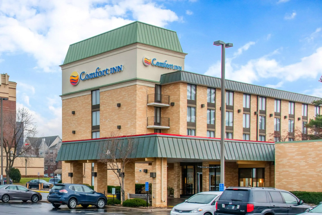 photo 1 of Comfort Inn MSP Airport - Mall of America
