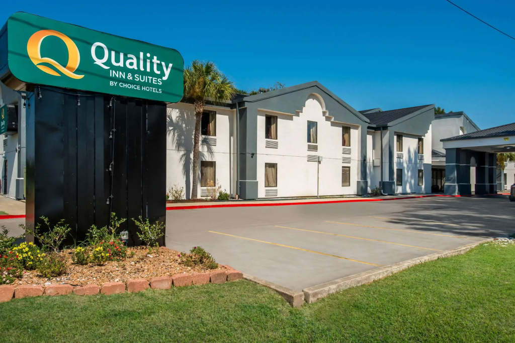photo 1 of Quality Inn & Suites Lafayette