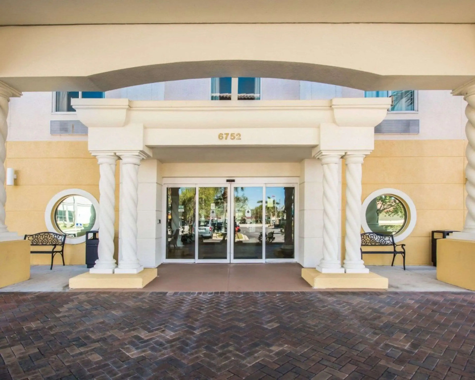 photo 1 of Comfort Inn & Suites Jupiter I-95