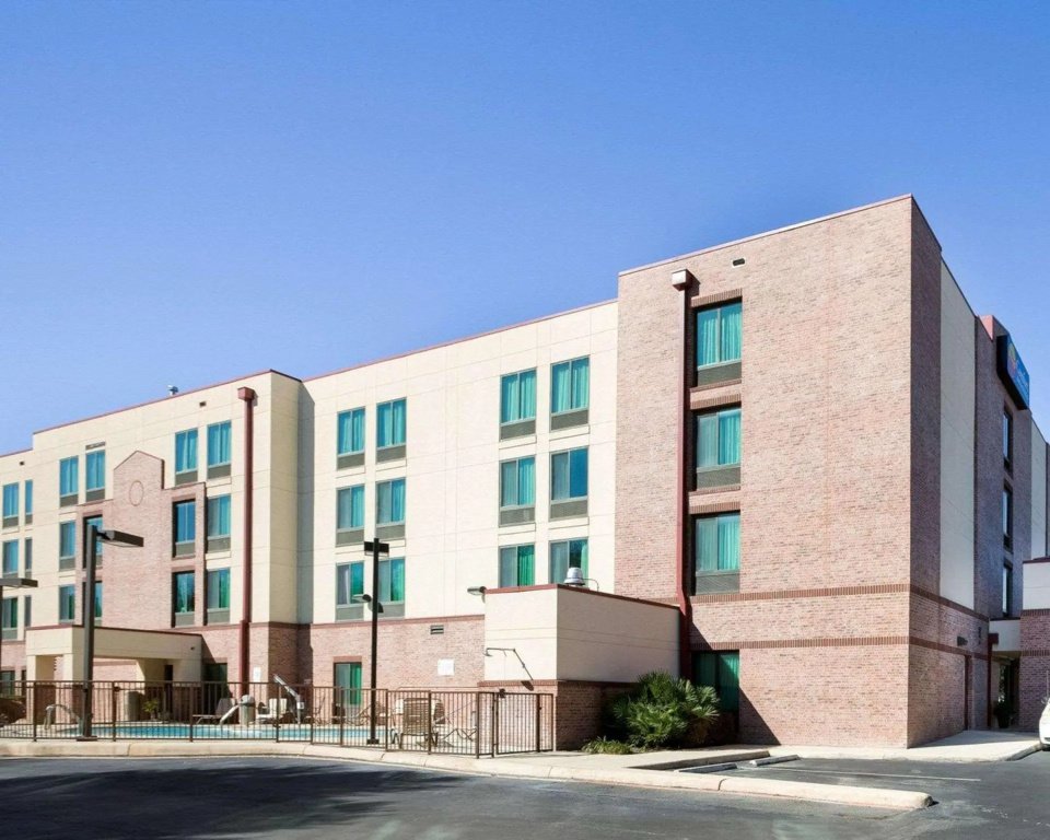 photo 1 of Spark by Hilton San Antonio Airport