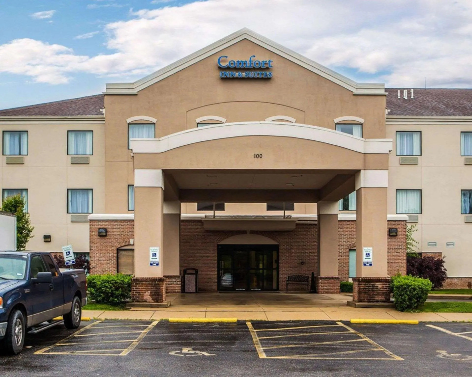 photo 1 of Comfort Inn & Suites St. Louis - O'Fallon