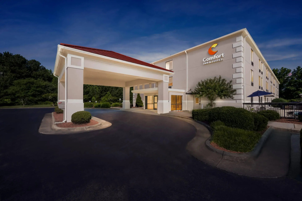 photo 1 of Comfort Inn & Suites Oxford South