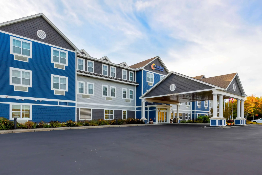 photo 1 of Comfort Inn & Suites Wilton