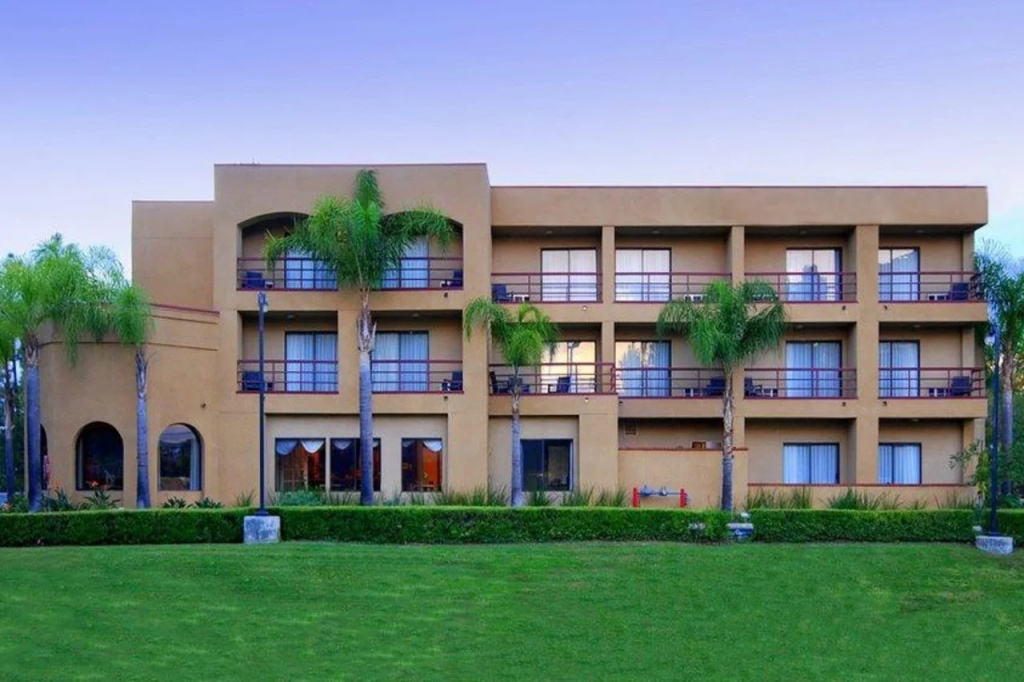 photo 1 of Laguna Hills Inn by Irvine Spectrum