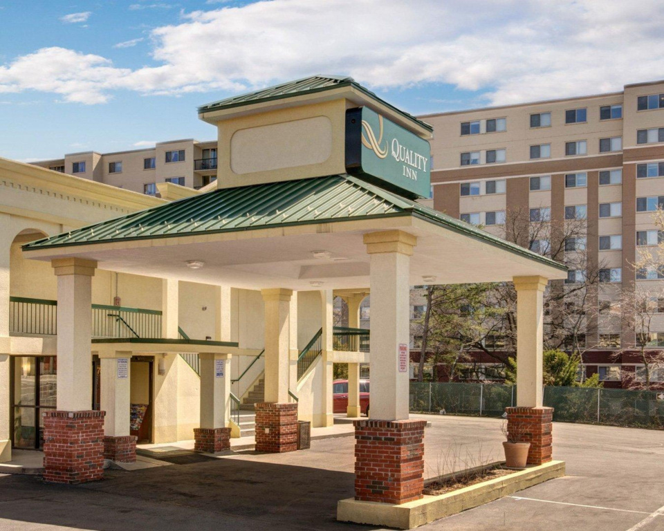 photo 1 of Clarion Hotel & Suites BWI Airport North