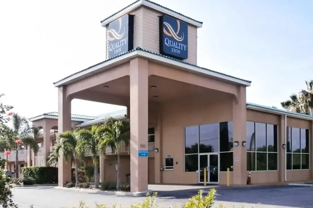 photo 1 of Comfort Inn Bradenton, FL