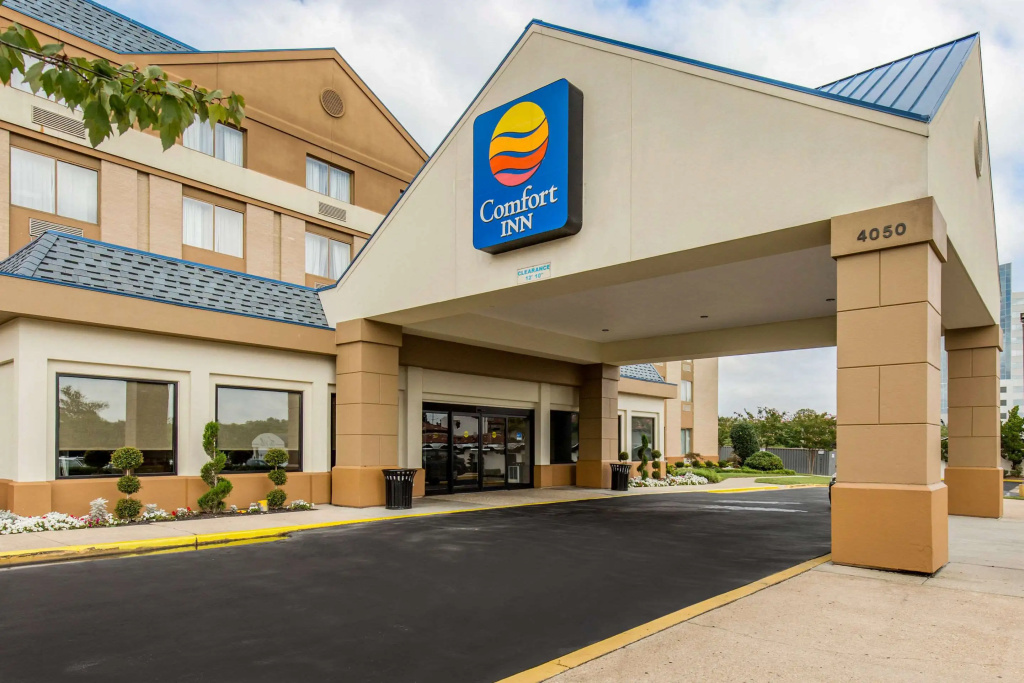 photo 1 of Comfort Inn College Park North