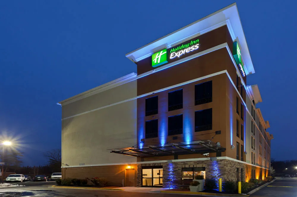 photo 1 of Holiday Inn Express Washington DC - BW Parkway