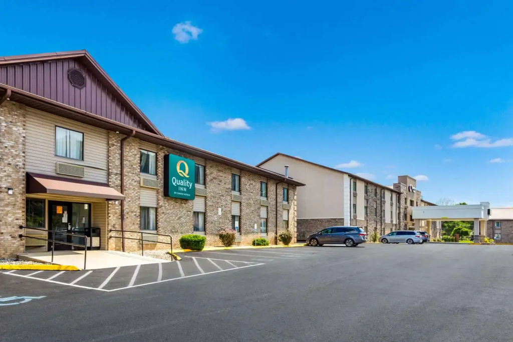 photo 1 of Comfort Inn Charleston South Charleston, WV