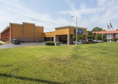 photo 1 of Quality Inn & Suites Chattanooga