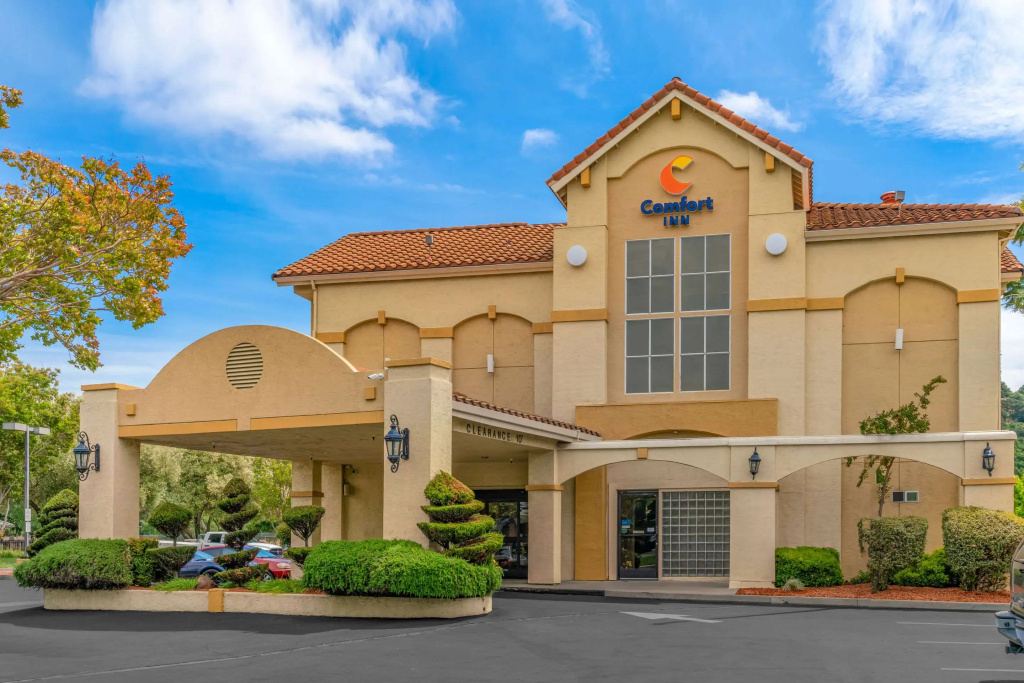 photo 1 of Comfort Inn Fairfield Napa Valley Area