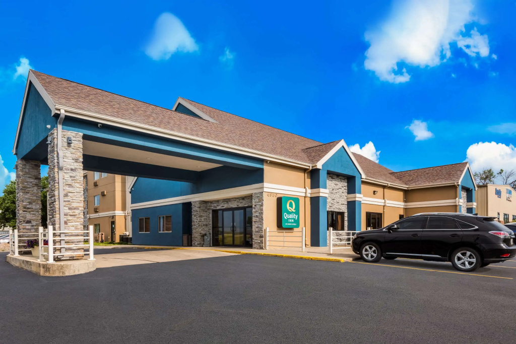 photo 1 of Quality Inn Des Moines North