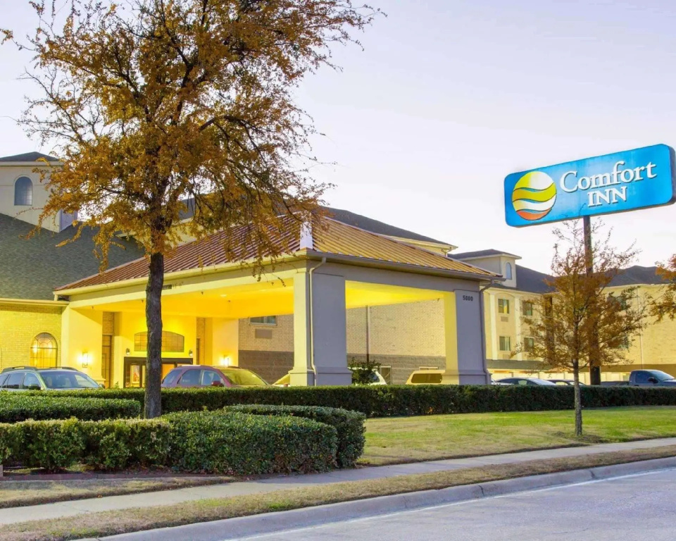 photo 1 of Comfort Inn DFW North-Irving
