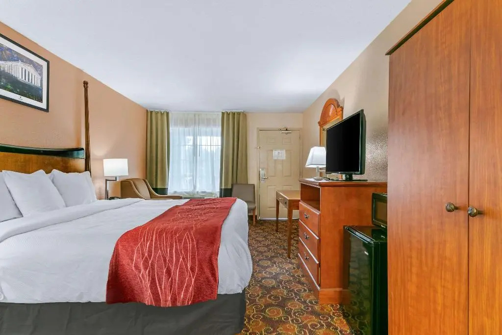 photo 1 of Comfort Inn Downtown