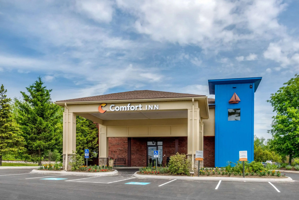 photo 1 of Comfort Inn Ellsworth - Bar Harbor