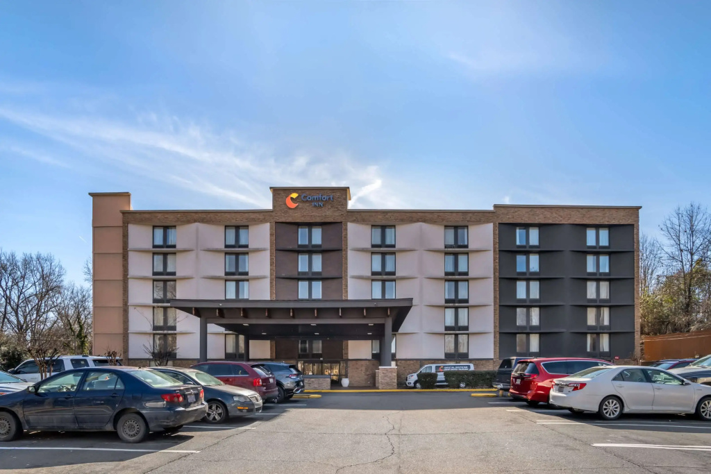photo 1 of Comfort Inn Charlotte Airport Uptown