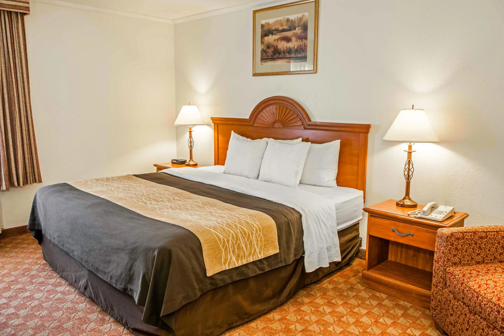 photo 1 of Comfort Inn Lafayette