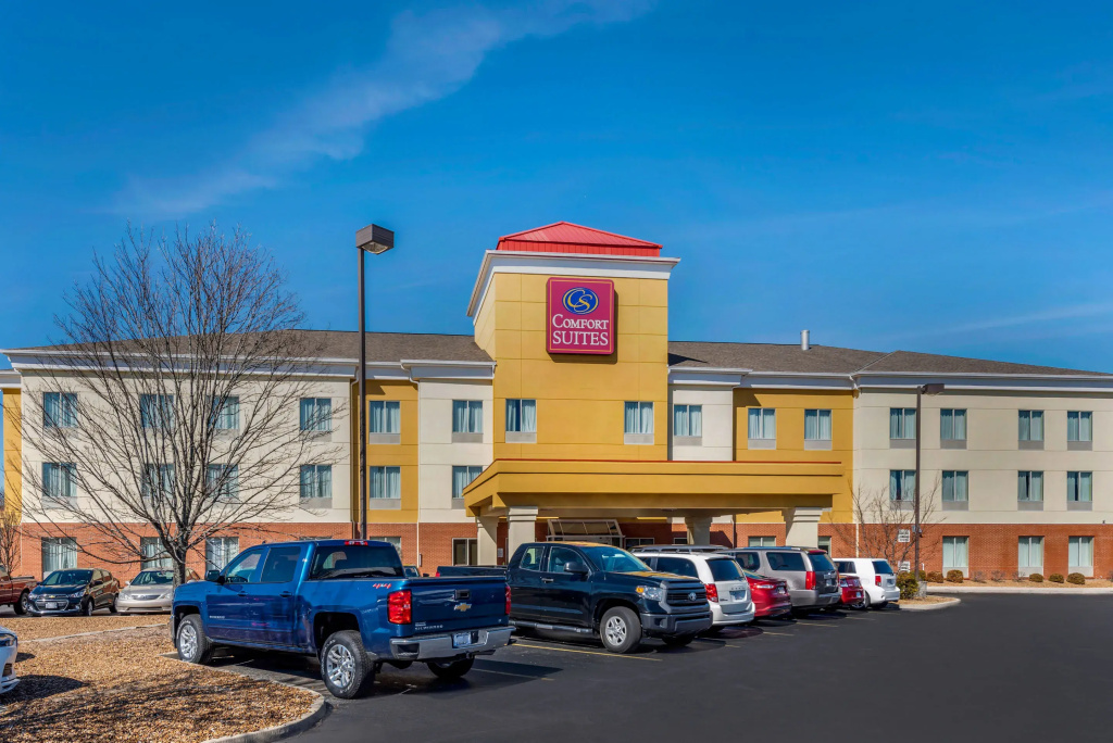 photo 1 of Comfort Inn Louisville Southwest