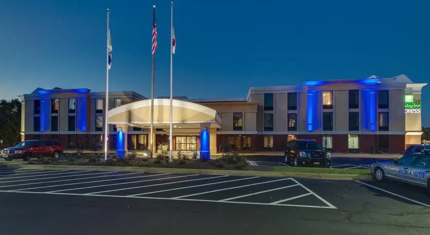 photo 1 of Comfort Inn Midlothian Turnpike