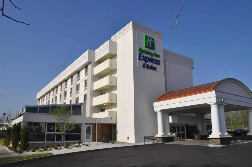 photo 1 of Holiday Inn Express & Suites Milford