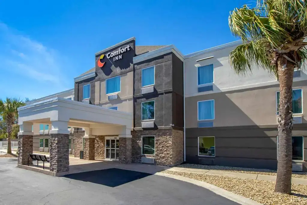 photo 1 of Comfort Inn Near Barefoot Landing