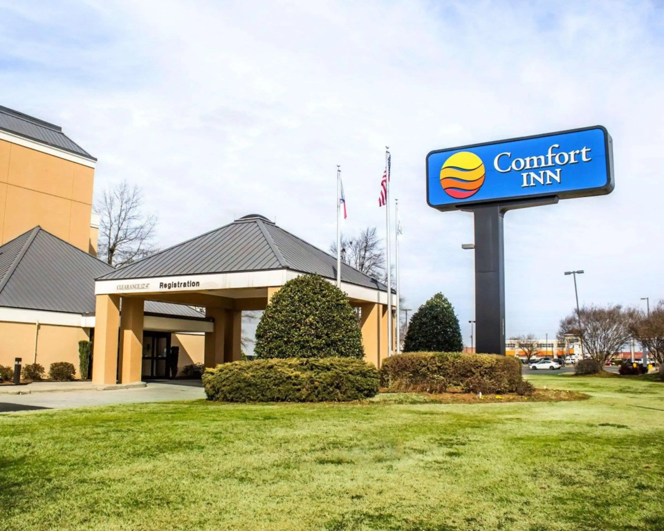 photo 1 of Comfort Inn Fayetteville near Fort Bragg