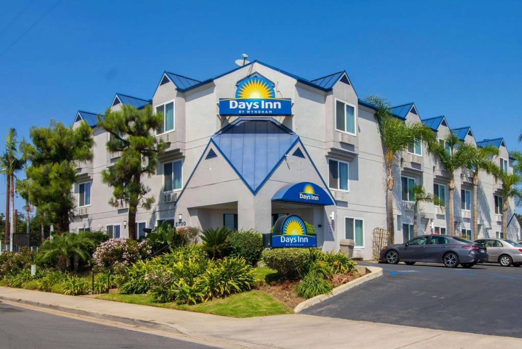 photo 1 of Comfort Inn Near Legoland