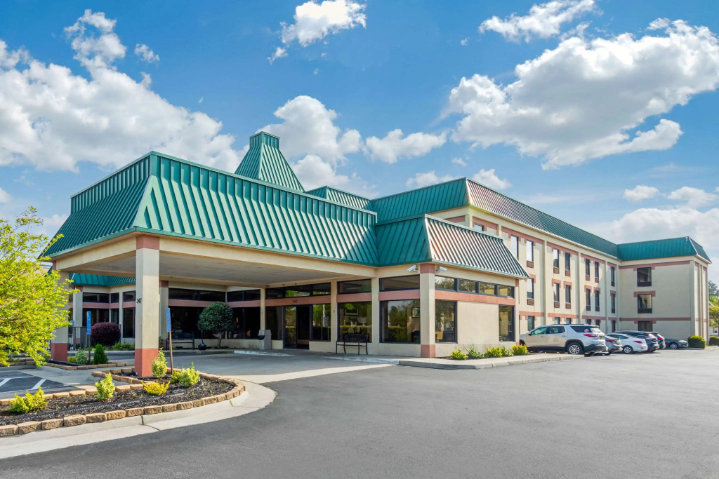 photo 1 of Quality Inn & Suites Olde Town