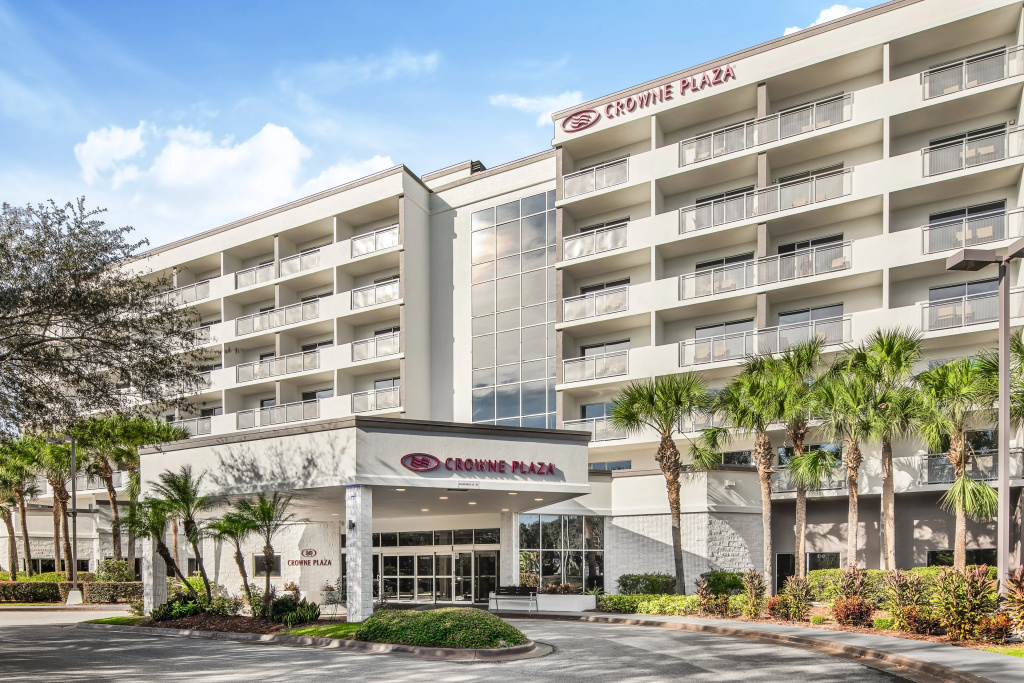 photo 1 of Crowne Plaza Orlando - Lake Buena Vista