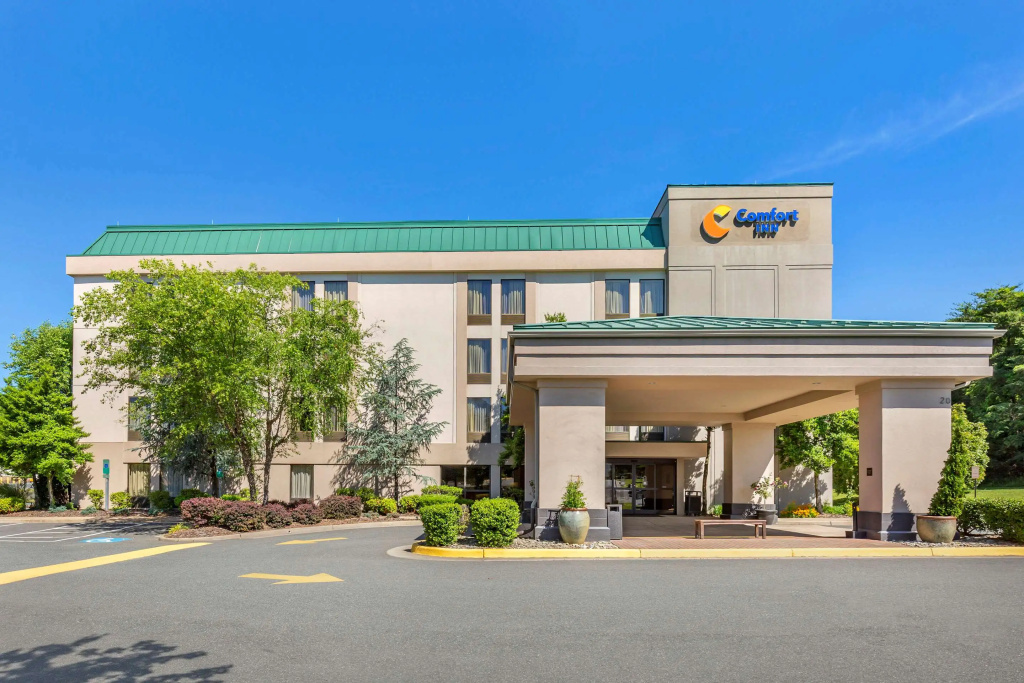 photo 1 of Comfort Inn Quantico