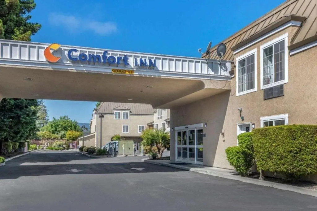 photo 1 of Comfort Inn Redwood City
