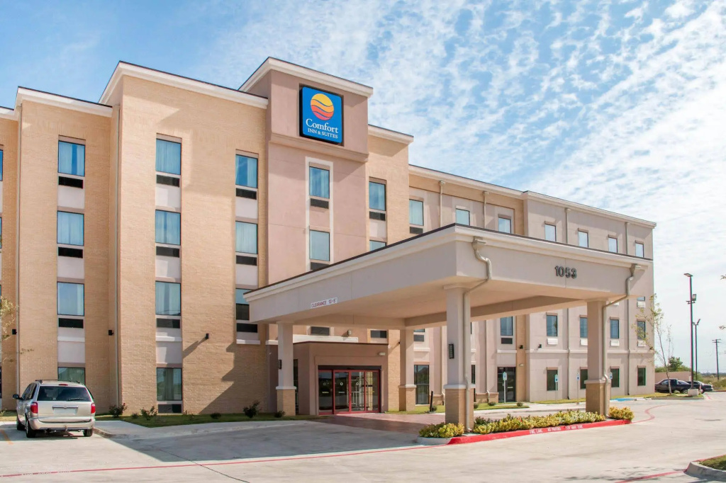 photo 1 of Comfort Inn San Marcos