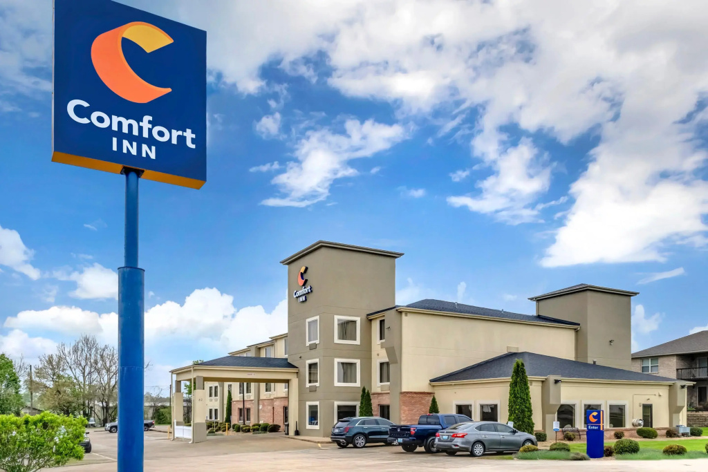 photo 1 of Comfort Inn Somerset - Lake Cumberland
