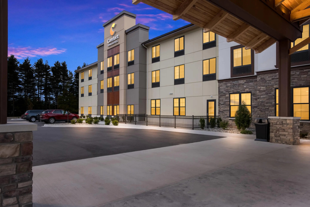 photo 1 of Comfort Inn & Suites Gaylord