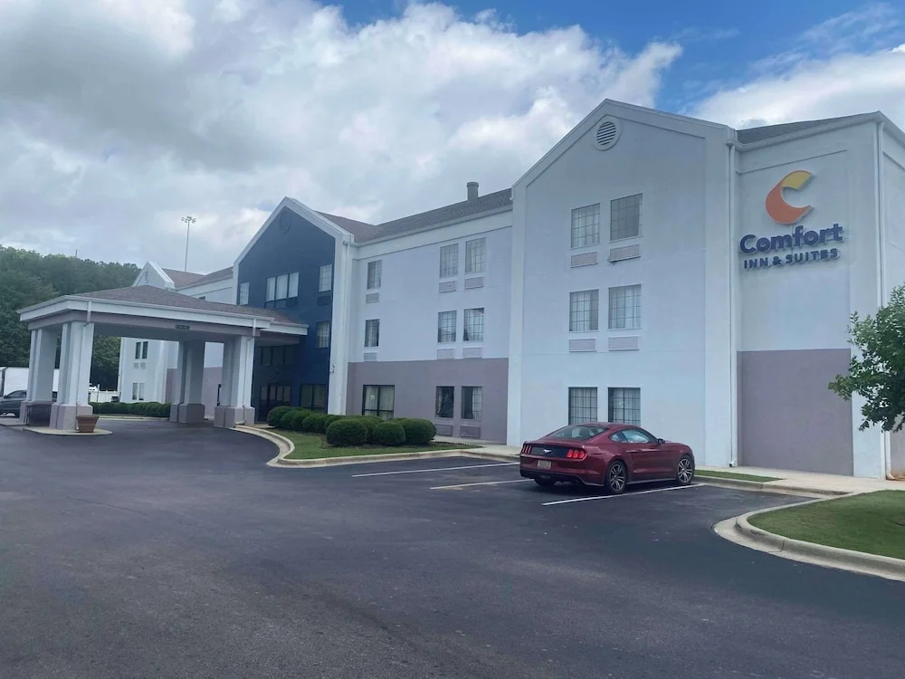 photo 1 of Comfort Inn & Suites Trussville I-59 Exit 141