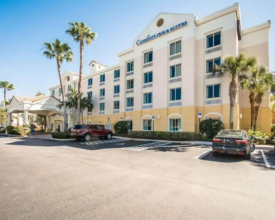 photo 1 of Comfort Inn & Suites