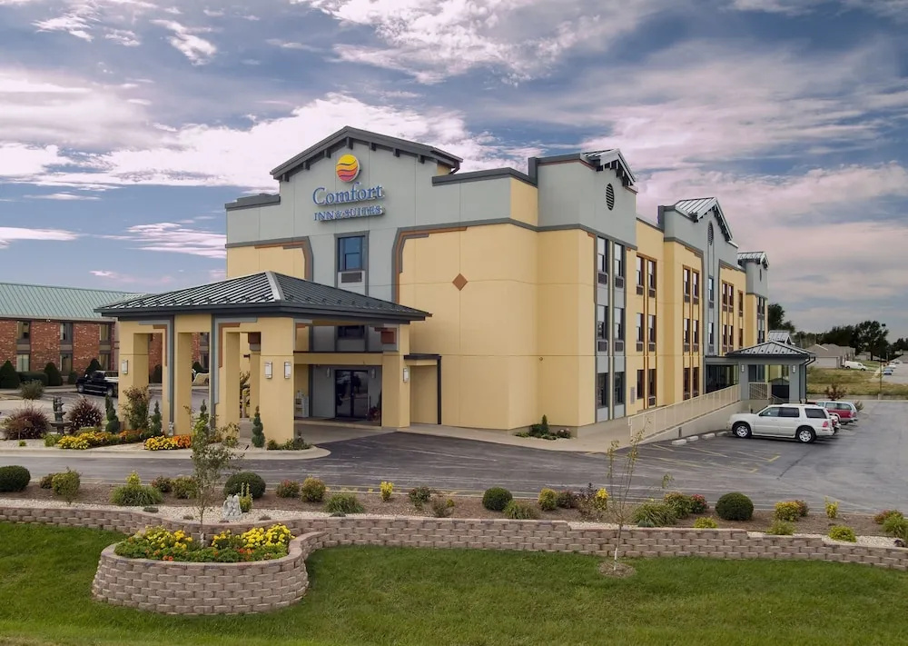 photo 1 of Comfort Inn & Suites