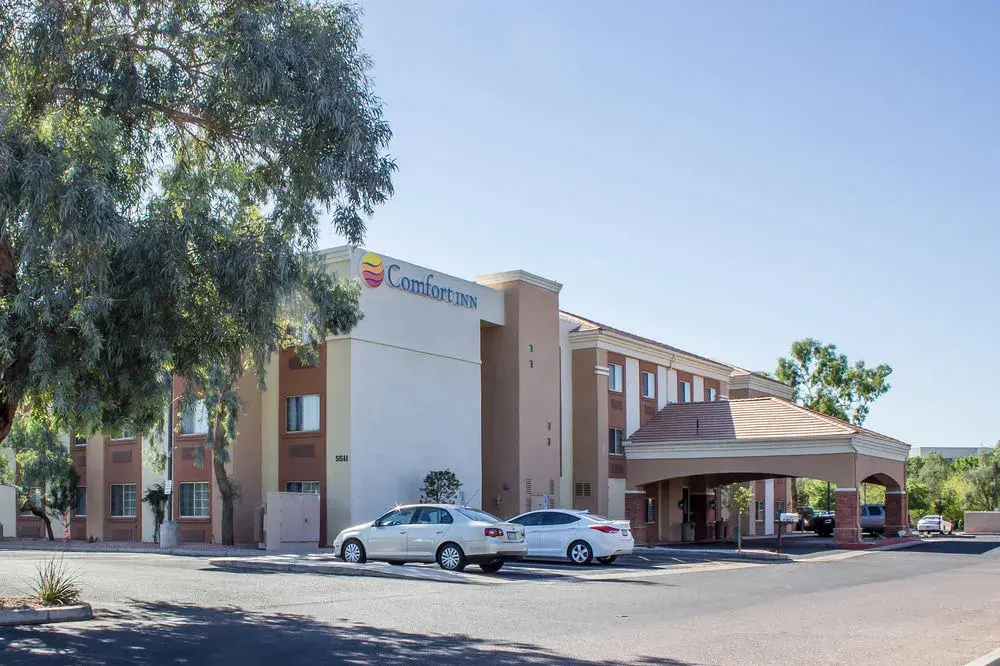photo 1 of Spark by Hilton Glendale Phoenix North