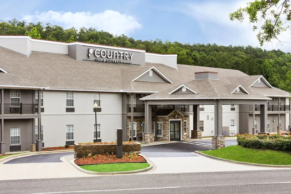 photo 1 of Comfort Inn & Suites Colonnade
