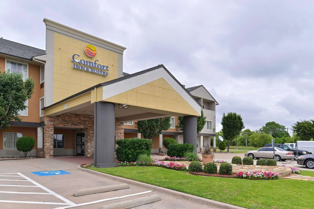 photo 1 of Comfort Inn & Suites Frisco - Plano