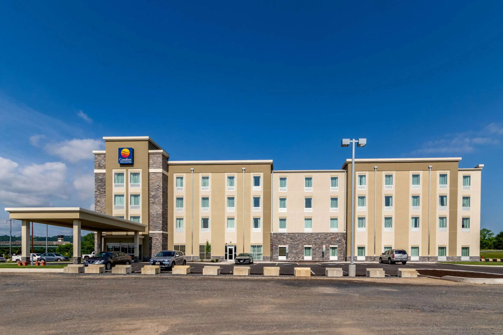 photo 1 of Comfort Inn & Suites – Harrisburg Airport – Hershey South