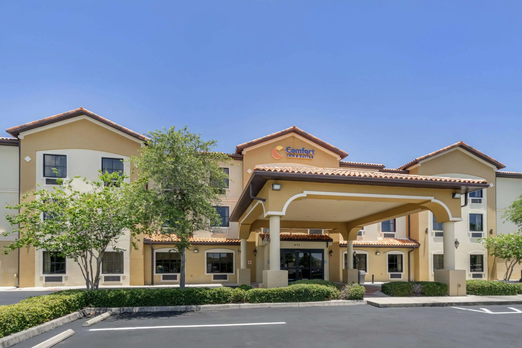 photo 1 of Comfort Inn & Suites Northeast - Gateway