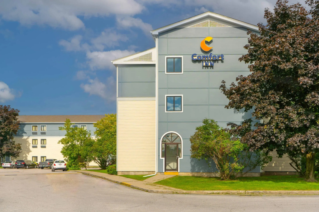 photo 1 of Comfort Inn Rutland - Killington