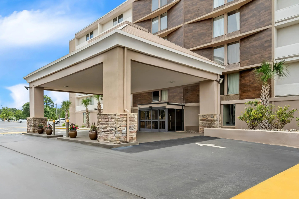 photo 1 of Comfort Inn University